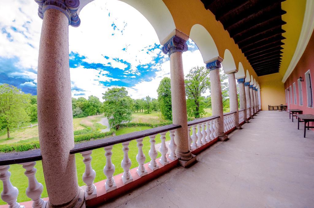 Palac Krobielowice คองเท โวรซลาฟสเกย์ ภายนอก รูปภาพ