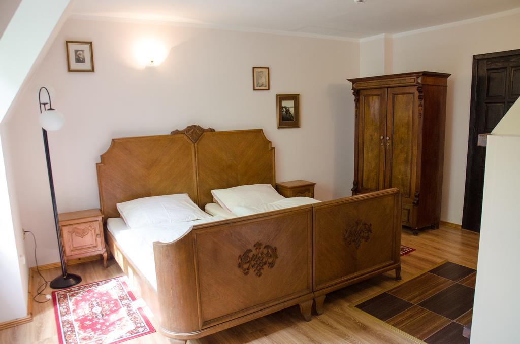 Palac Krobielowice คองเท โวรซลาฟสเกย์ ภายนอก รูปภาพ